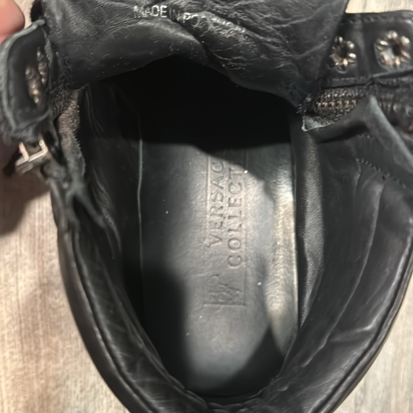 Versace shoes size 10 - Picture 8 of 11